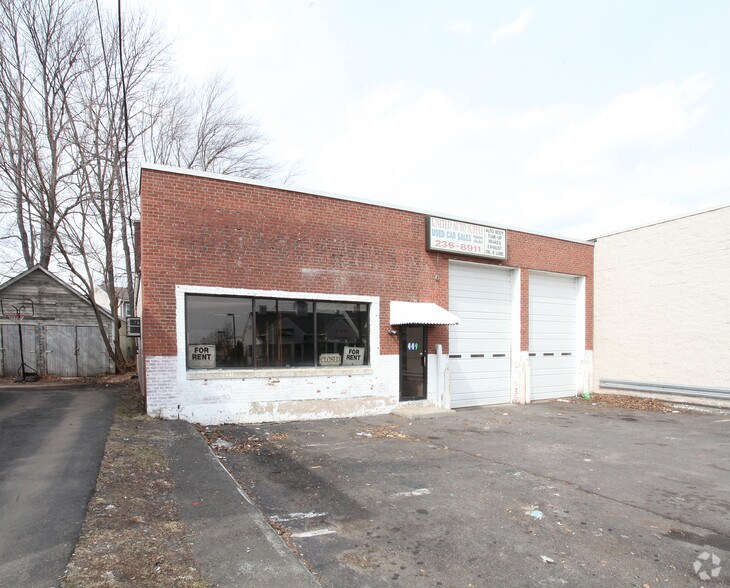 More Photos Of 449 New Park Ave, West Hartford Warehouse For Sale