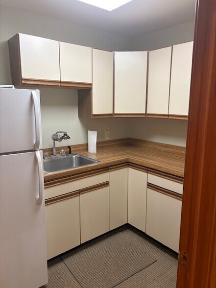 More Photos Of 405 Farm Ln, Doylestown Unknown For Lease