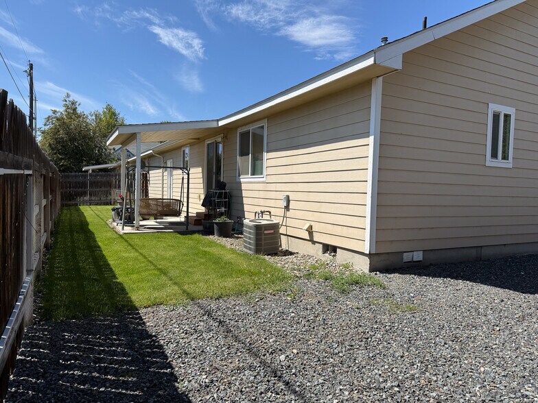 More Photos Of 3010 Elm St, Baker City Apartments For Sale