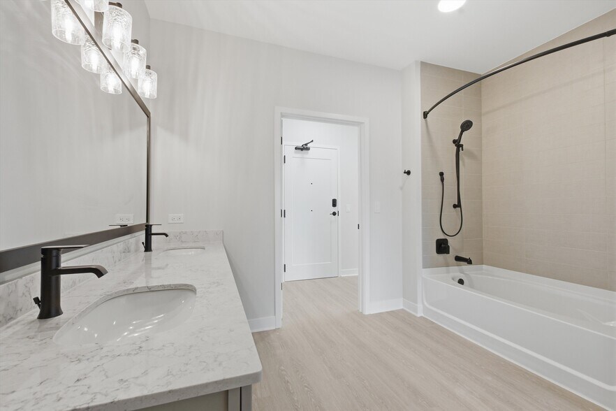 More Photos Of 1850 Glenview Rd, Glenview Apartments For Lease