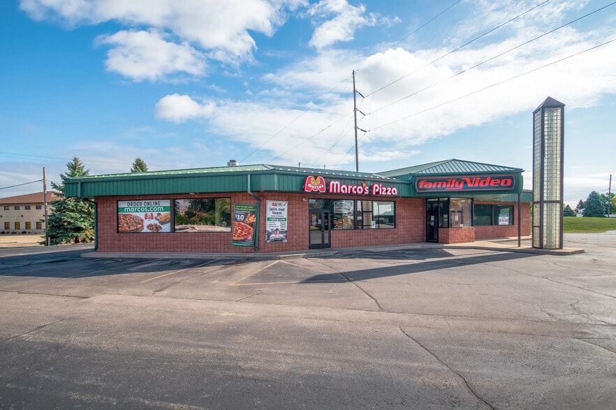 More Photos Of 350 Ohio St, Oshkosh General Retail For Lease
