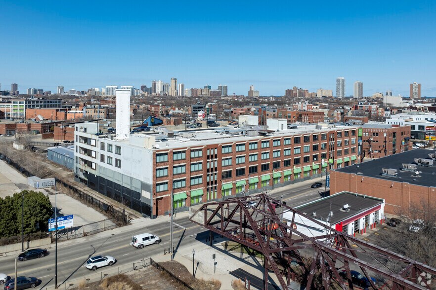 More Photos Of 1030-1060 W North Ave, Chicago Office For Lease