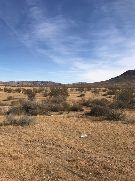 Primary Photo Of Waalew Rd @ Dale Evans Prkwy, Apple Valley Land For Sale