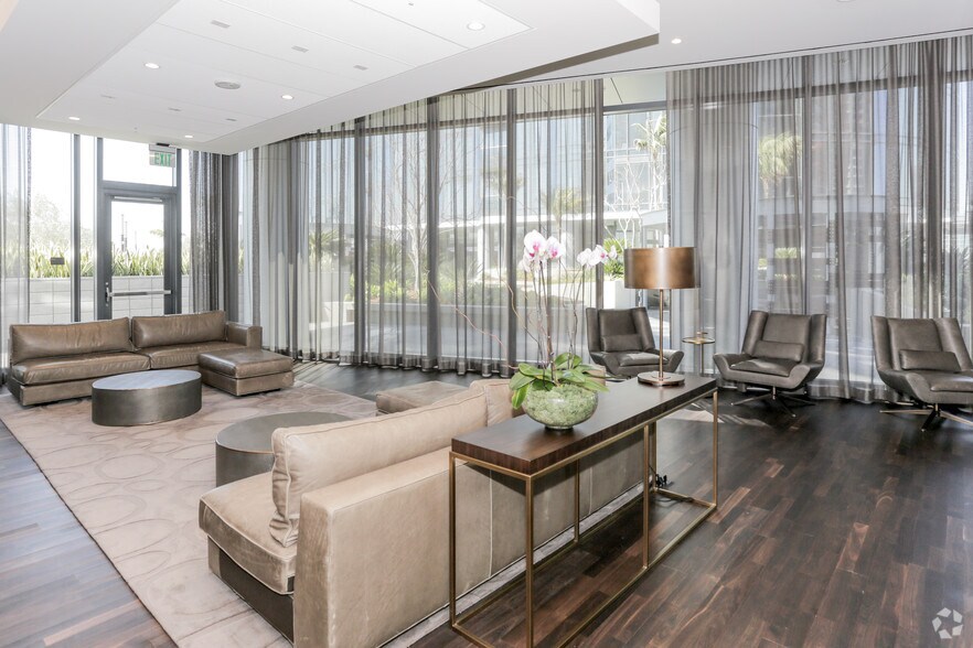 More Photos Of 1200 S Figueroa St, Los Angeles Apartments For Lease