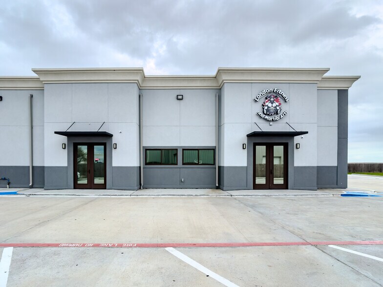 More Photos Of 2510 London Pirate rd, Corpus Christi General Retail For Lease