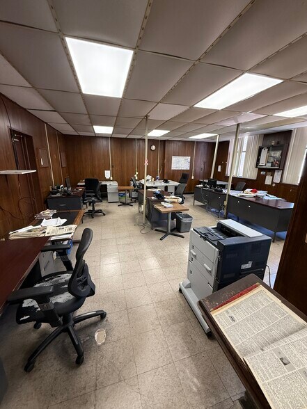 More Photos Of 19 Baltimore St, Cumberland Specialty For Sale