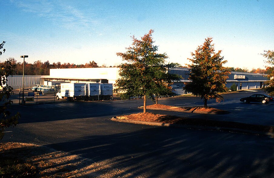 More Photos Of 2700 Yonkers Rd, Raleigh Warehouse For Lease