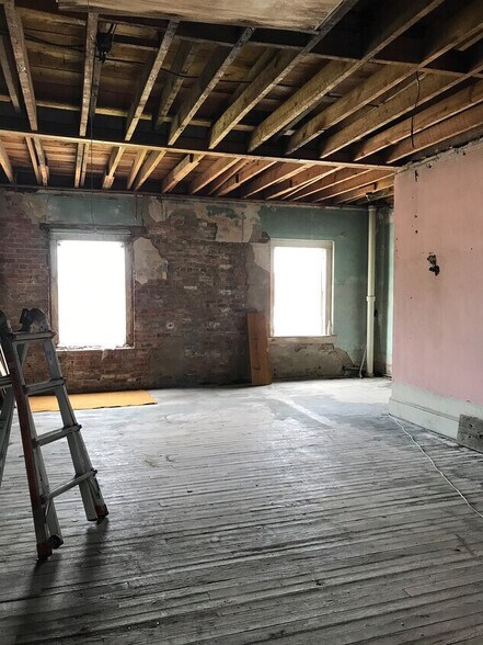 More Photos Of 114 Washington St, Williamston Storefront Retail Office For Sale