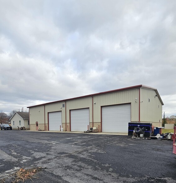 Primary Photo Of 11 Brick Kiln Ct, Northampton Warehouse For Lease