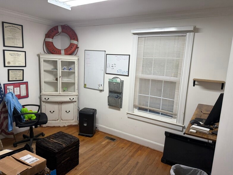 More Photos Of 2603 W Carver St, Durham Office For Lease