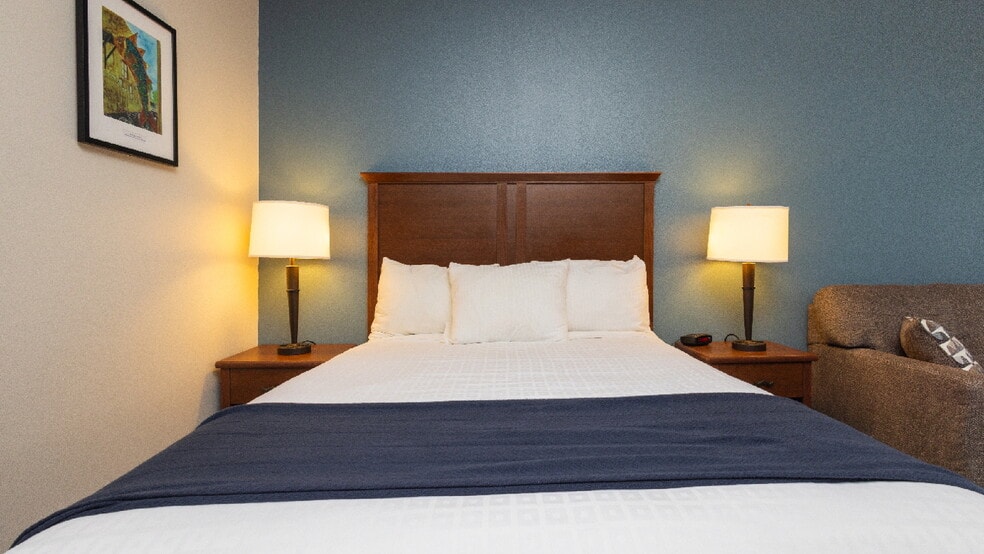 More Photos Of 102 Glenhaven Dr, Battle Lake Hospitality For Sale