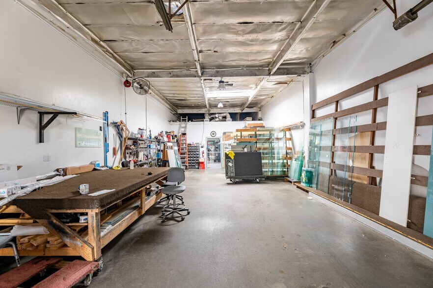 More Photos Of 12970 Branford St, Arleta Warehouse For Lease