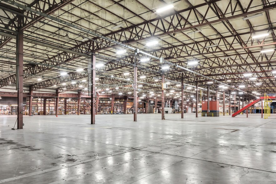 More Photos Of 426 Industrial Blvd, Kearneysville Manufacturing For Lease