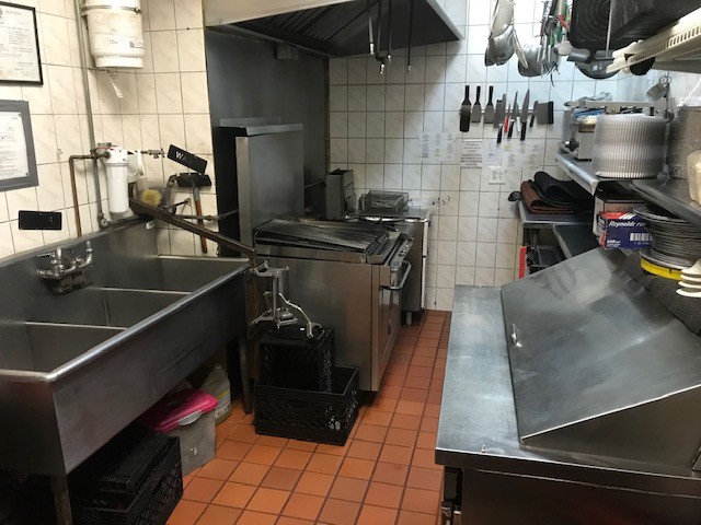 More Photos Of 146 Knickerbocker Ave, Brooklyn Storefront Retail Residential For Lease