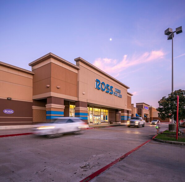 More Photos Of I 45, League City Unknown For Lease