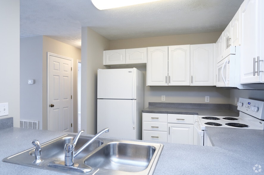 More Photos Of 3605 Sapphire Rd, Fayetteville Apartments For Sale