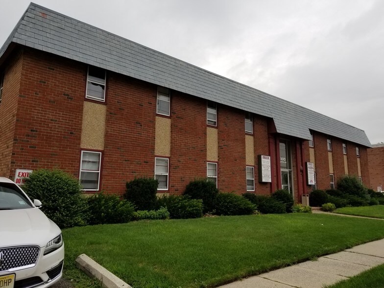 More Photos Of 1010 Clifton Ave, Clifton Medical For Lease