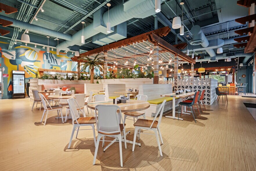 More Photos Of 14 Folly Field Rd, Hilton Head Island Restaurant For Lease