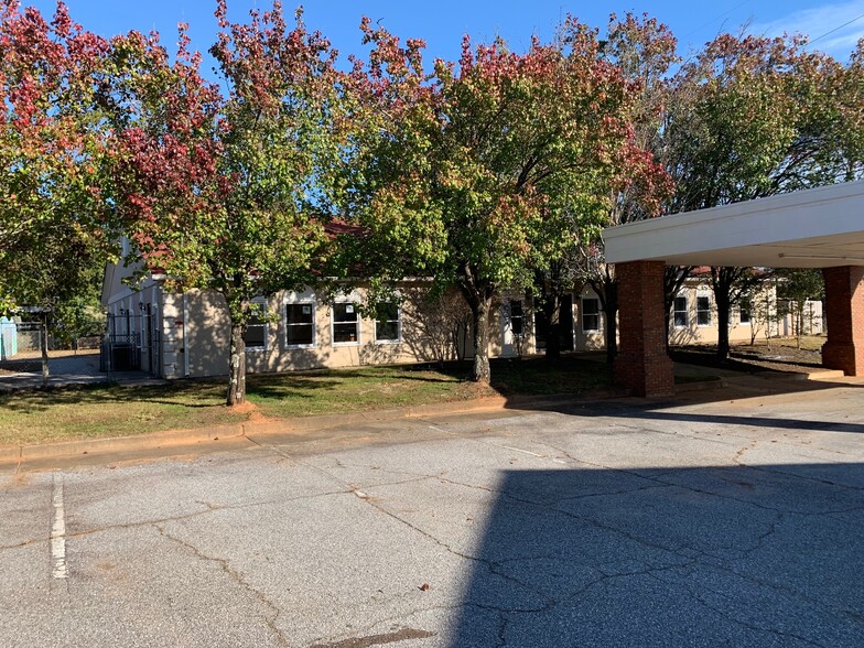 More Photos Of 3180 Atlanta Hwy, Athens Daycare Center For Sale