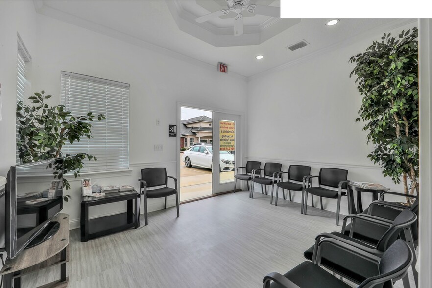 More Photos Of 6100 Greenland Rd, Jacksonville Medical For Sale