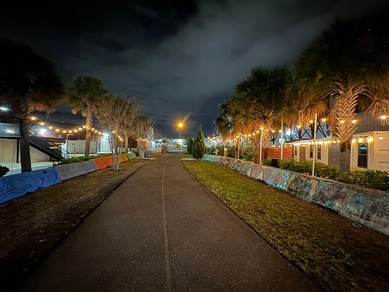 More Photos Of 1942 2nd Ave S, Saint Petersburg Warehouse For Lease