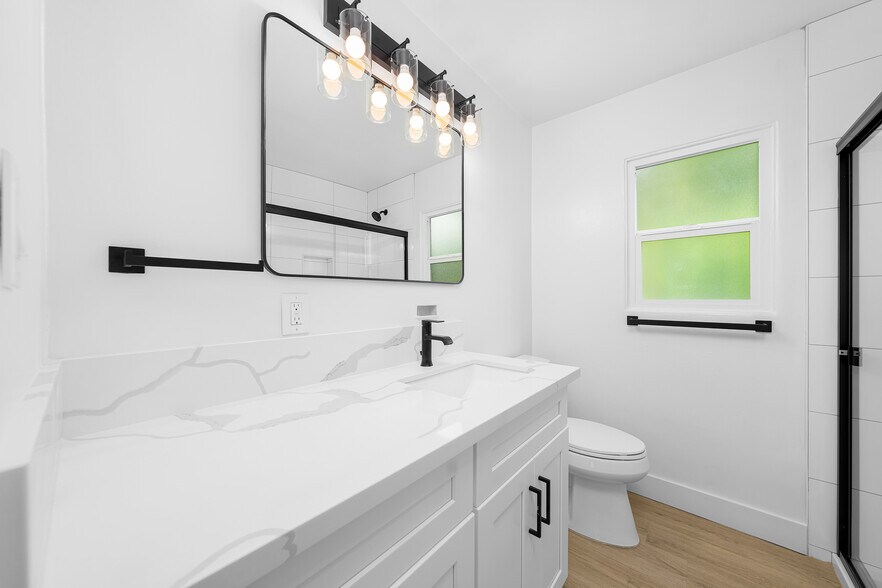 More Photos Of 1705-1715 Glenwood Dr, San Diego Apartments For Sale