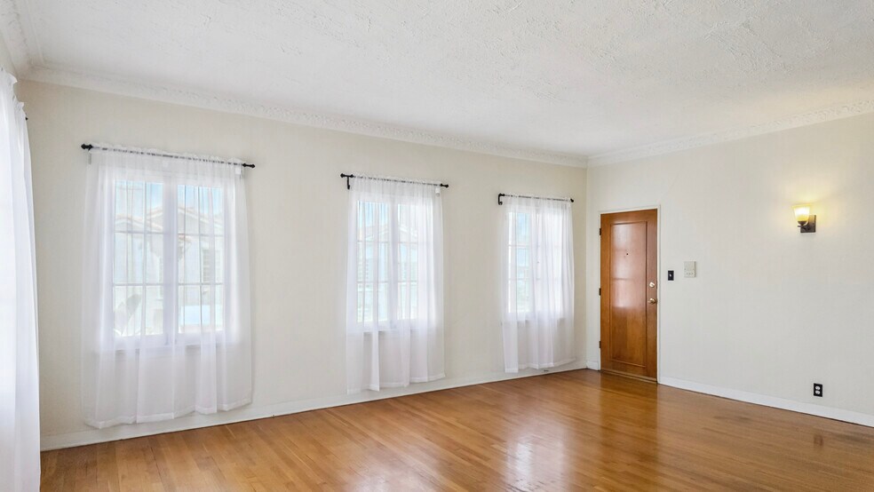 More Photos Of 6022 W 8th St, Los Angeles Apartments For Sale