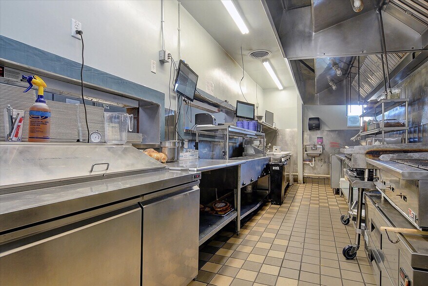 More Photos Of 720 E 50 Hwy, Salida Restaurant For Sale