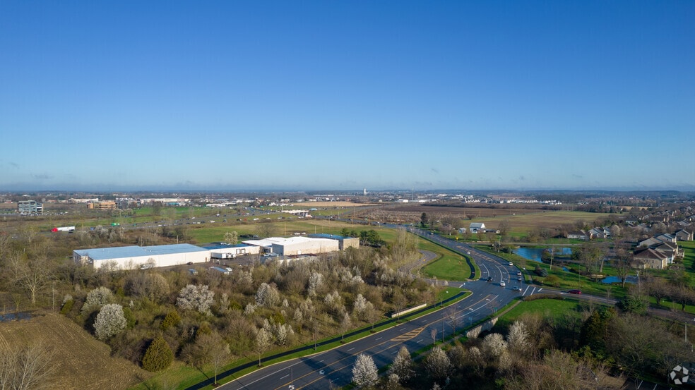 More Photos Of 6850 Perimeter Dr, Dublin Office For Sale