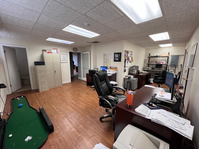 More Photos Of 111 E Jefferson Ave, Naperville Office For Lease