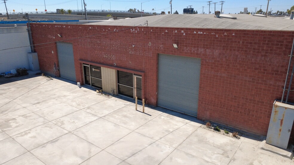 More Photos Of 14901 Chestnut St, Westminster Warehouse For Sale