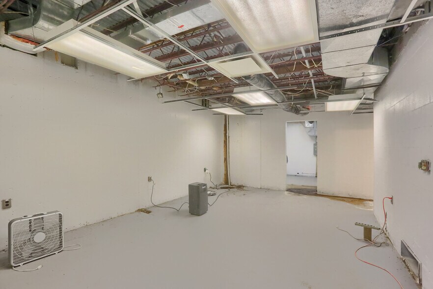 More Photos Of 3210 Wilmington Rd, New Castle Bowling Alley For Sale