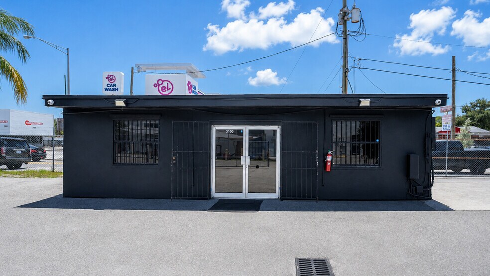 More Photos Of 3100 NW 27th Ave, Miami Manufacturing For Lease