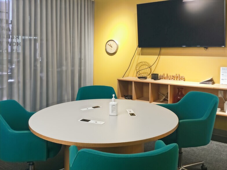 More Photos Of 3031 Tisch Way, San Jose Coworking Space
