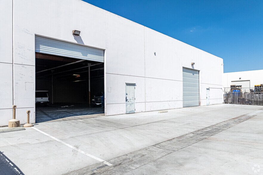 More Photos Of 15020 Desman Rd, La Mirada Manufacturing For Sale