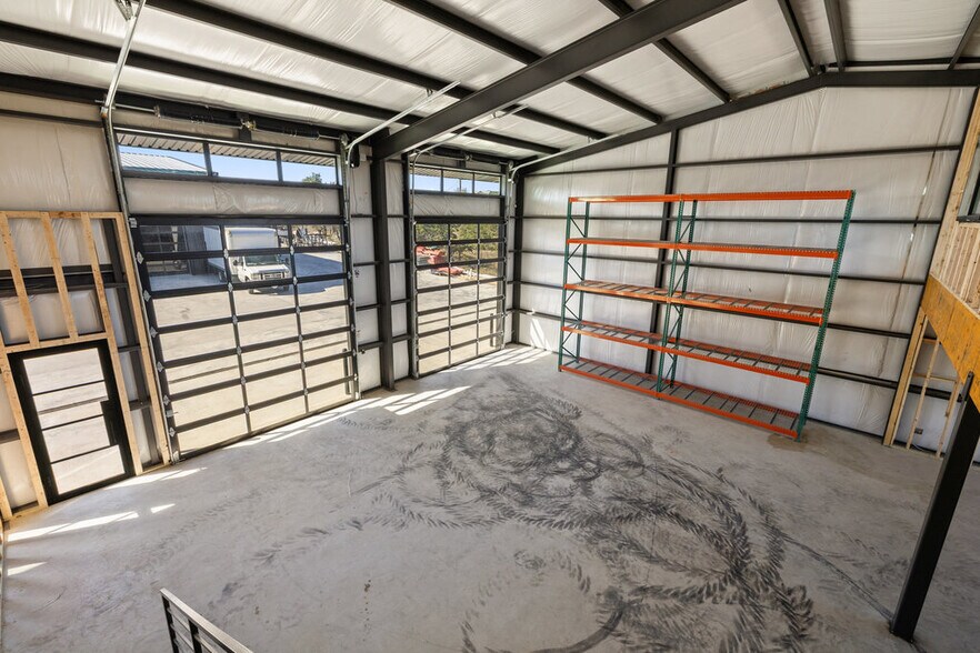 More Photos Of 451 Farrell Rd, Dripping Springs Light Distribution For Sale