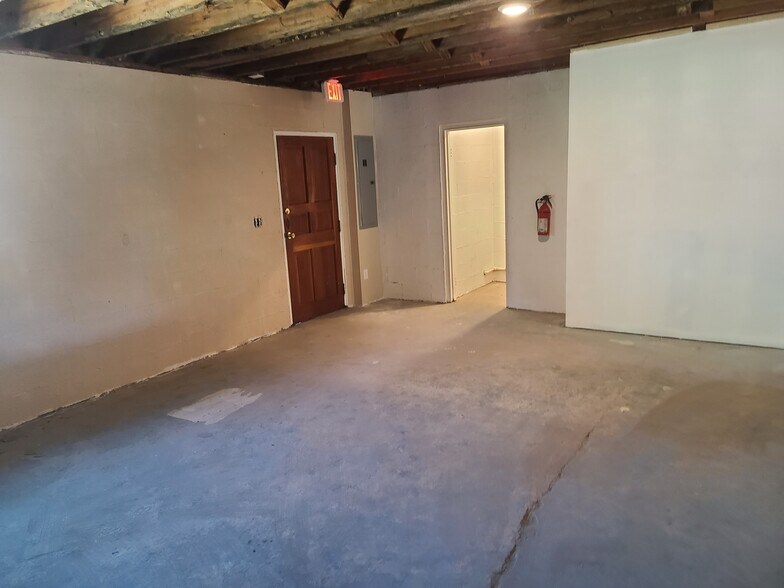 More Photos Of 12-16 S Pine St, Wendell General Retail For Sale