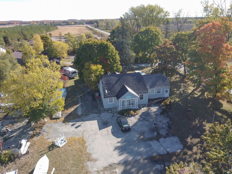 More Photos Of 5052 Reynolds Rd, Sturgeon Bay Flex For Sale