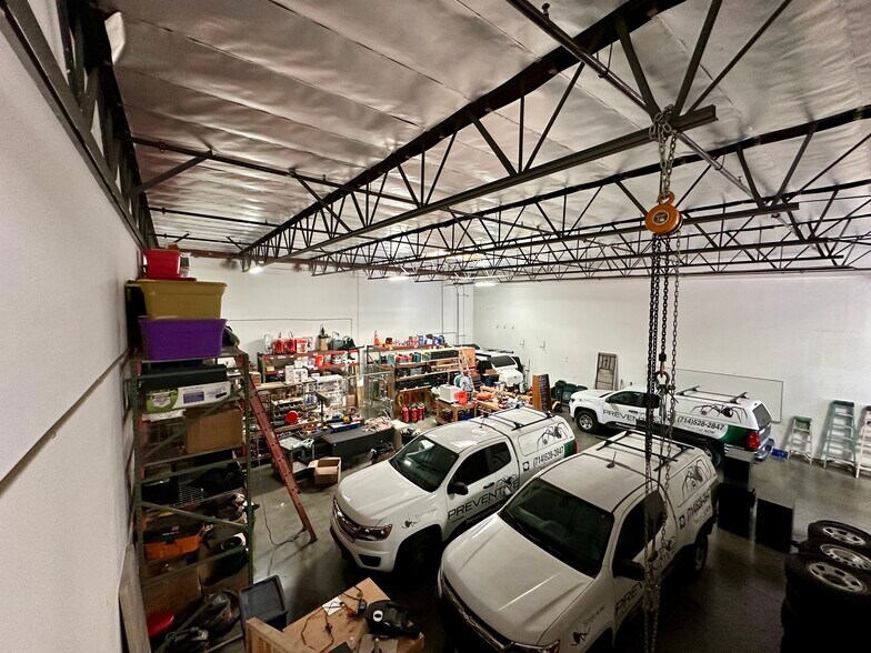 More Photos Of 1025 N Shepard St, Anaheim Warehouse For Sale