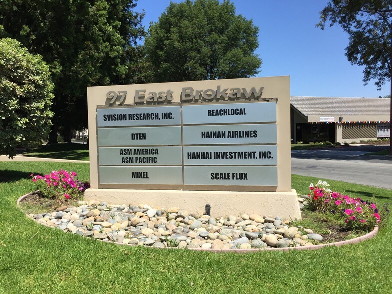 More Photos Of 97 E Brokaw Rd, San Jose Loft Creative Space For Lease