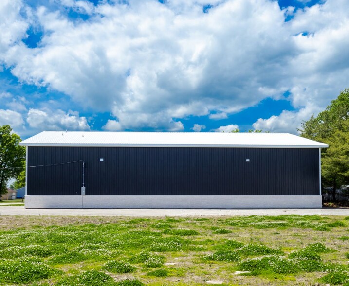 More Photos Of 928 Benton St, Valley Park Warehouse For Sale