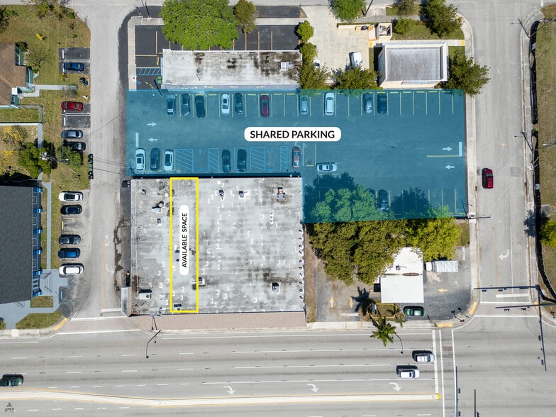 More Photos Of 300-310 W Hallandale Beach Blvd, Hallandale Beach Storefront Retail Office For Lease