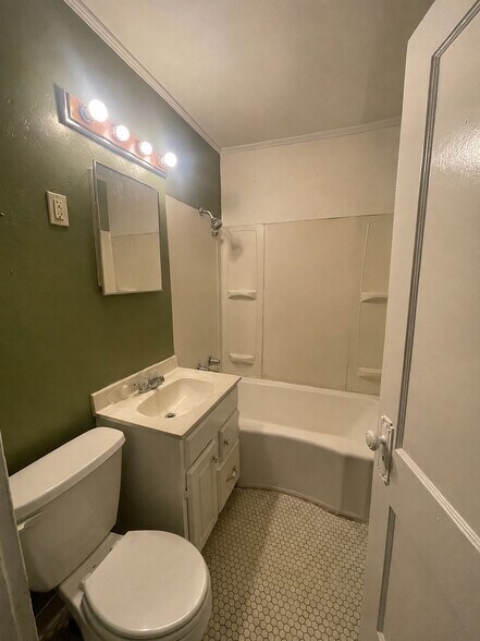 More Photos Of 3909-3911 Scarritt Ave, Kansas City Apartments For Sale