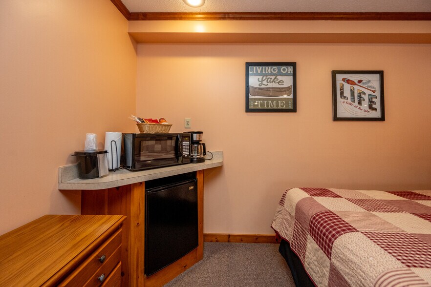 More Photos Of 17848 Garrett Hwy, Oakland Apartments For Sale