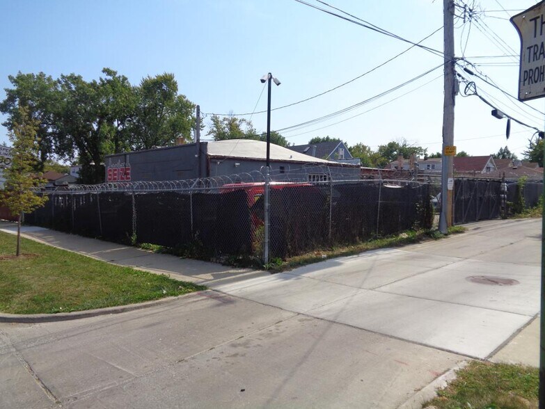 More Photos Of 2958 Narragansett ave, Chicago Industrial For Sale
