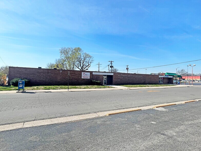 Primary Photo Of 3165 Myrtle Ave, Granite City Medical For Sale