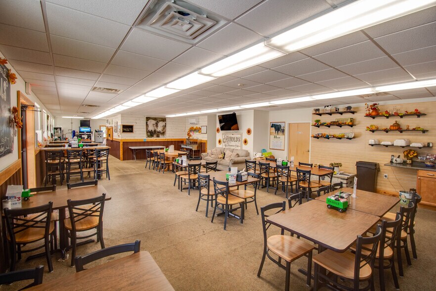 More Photos Of 908 N Main St, Brighton Restaurant For Sale