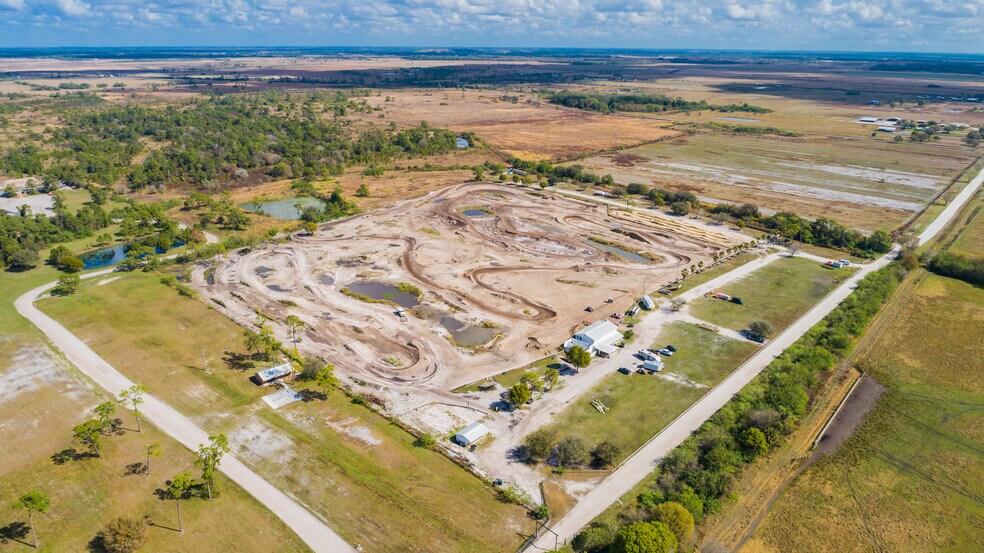 More Photos Of 7543 NE 48th St, Okeechobee Racetrack For Sale