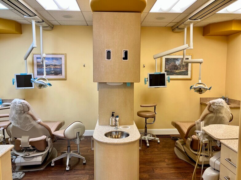 More Photos Of 652-670 E Santa Clara St, San Jose Medical For Sale