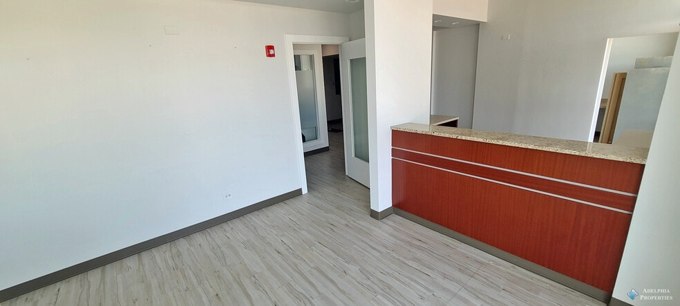 More Photos Of 26W285 Geneva Rd, Wheaton General Retail For Lease